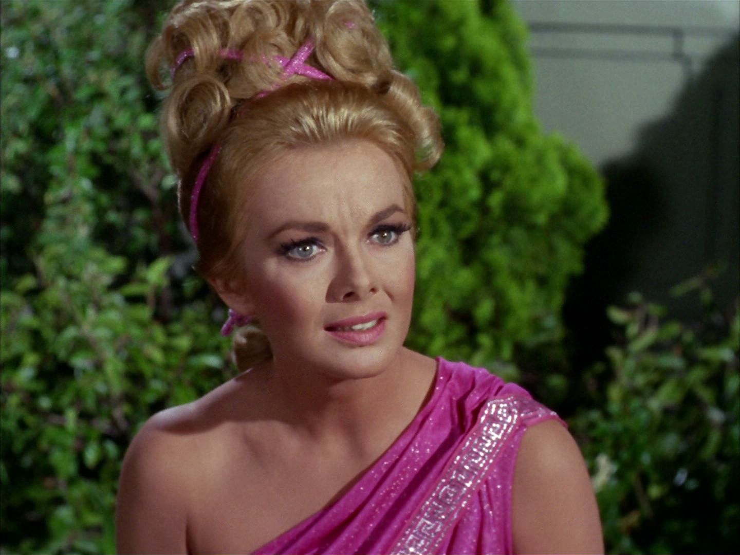 ariane179254_StarTrek_2x02_WhoMournsForAdonais_1135.jpg