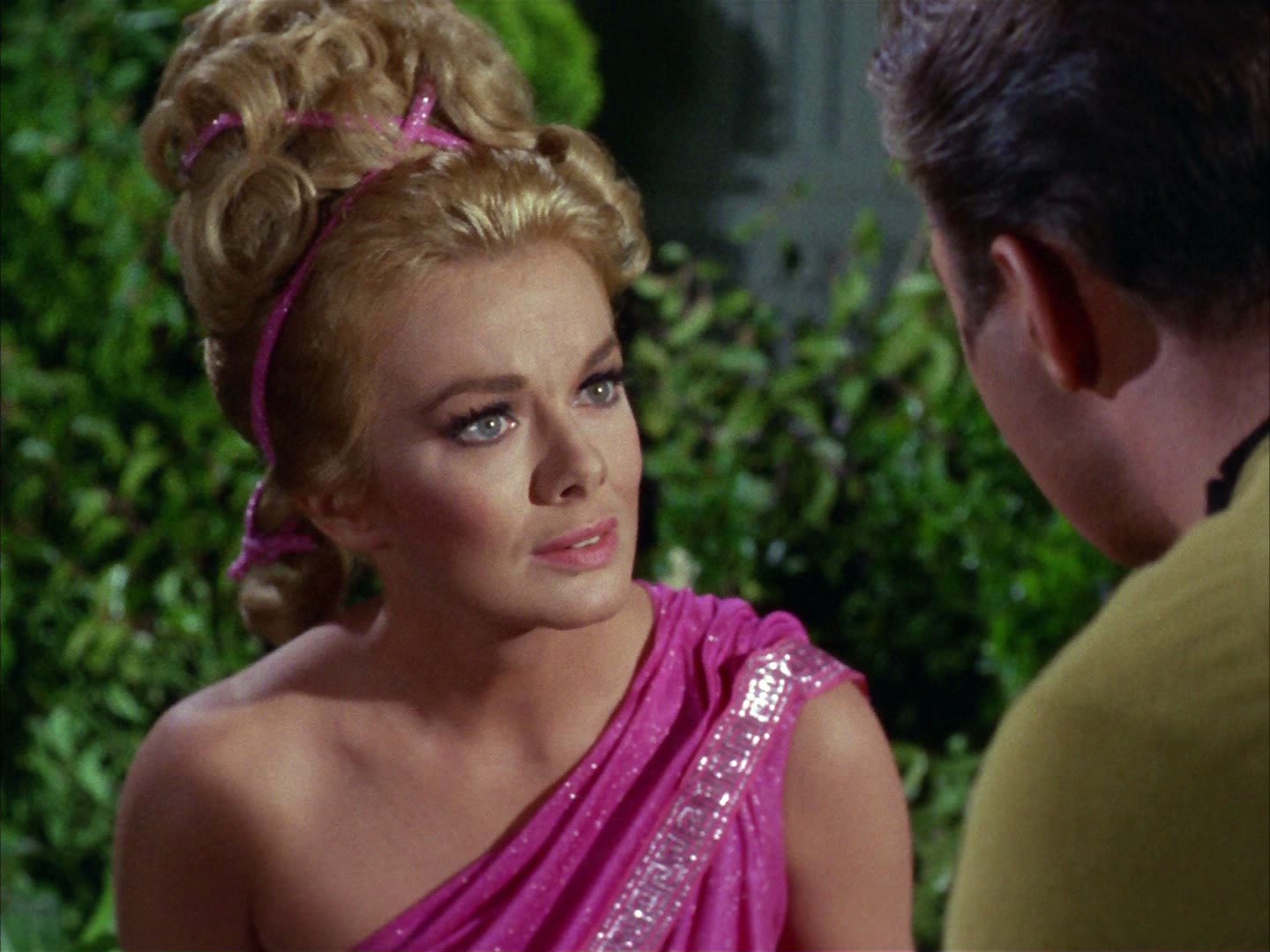 ariane179254_StarTrek_2x02_WhoMournsForAdonais_1155.jpg
