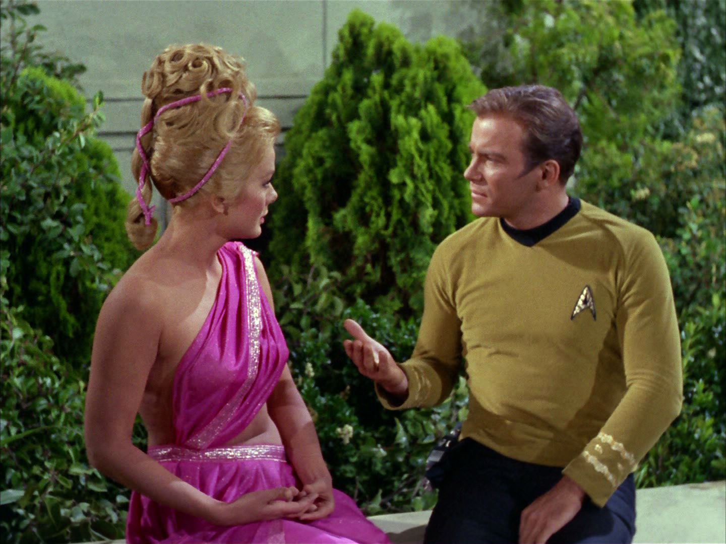 ariane179254_StarTrek_2x02_WhoMournsForAdonais_1167.jpg