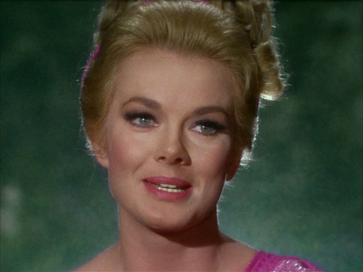 ariane179254_StarTrek_2x02_WhoMournsForAdonais_1264.jpg