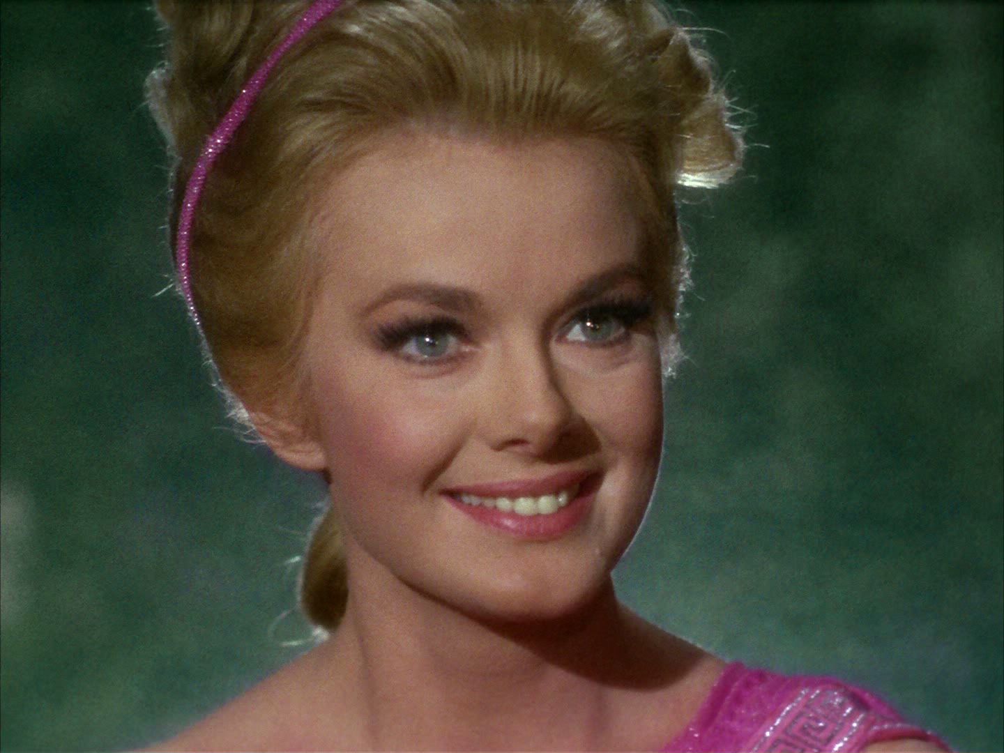 ariane179254_StarTrek_2x02_WhoMournsForAdonais_1289.jpg