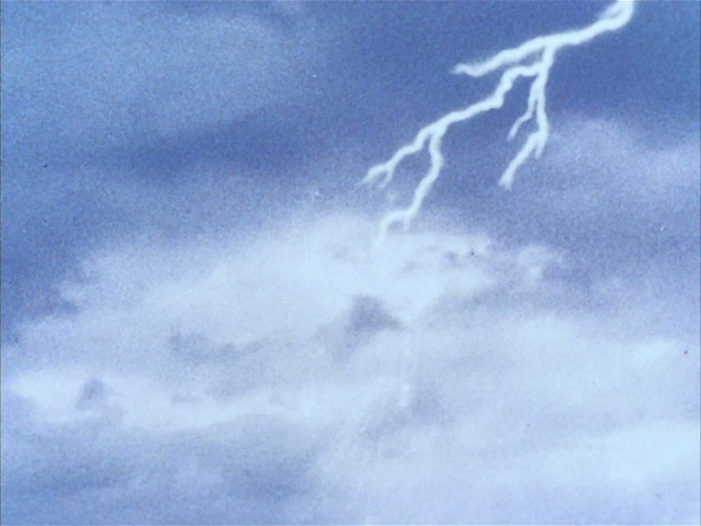 ariane179254_StarTrek_2x02_WhoMournsForAdonais_1330.jpg