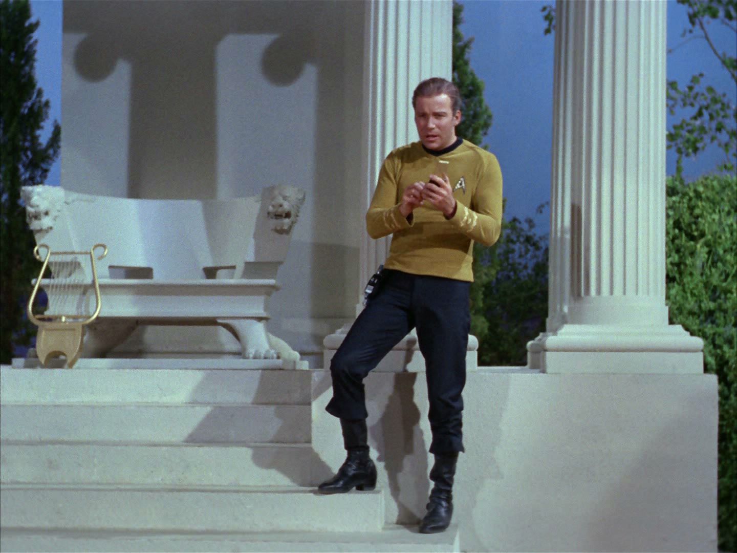 ariane179254_StarTrek_2x02_WhoMournsForAdonais_1345.jpg