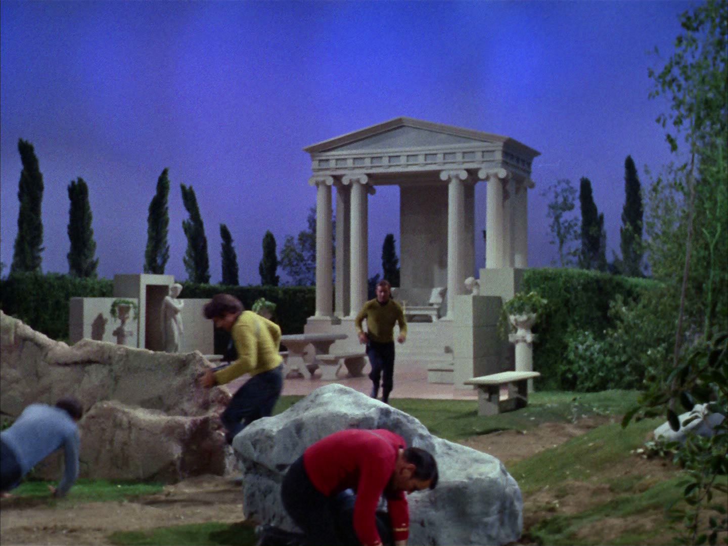 ariane179254_StarTrek_2x02_WhoMournsForAdonais_1350.jpg