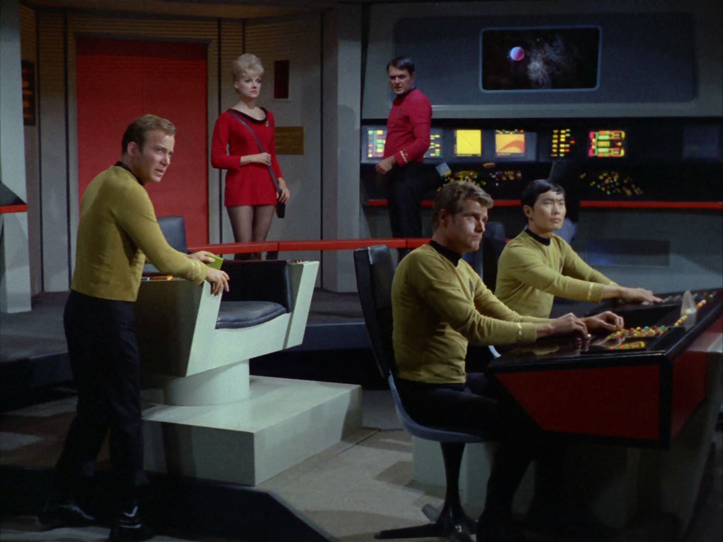 ariane179254_StarTrek_2x03_TheChangeling_0040.jpg