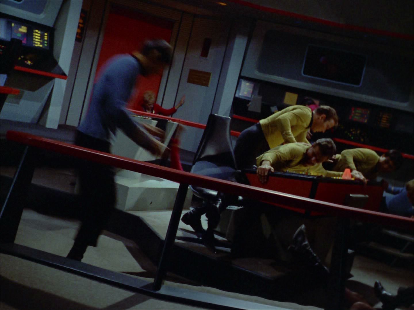 ariane179254_StarTrek_2x03_TheChangeling_0060.jpg