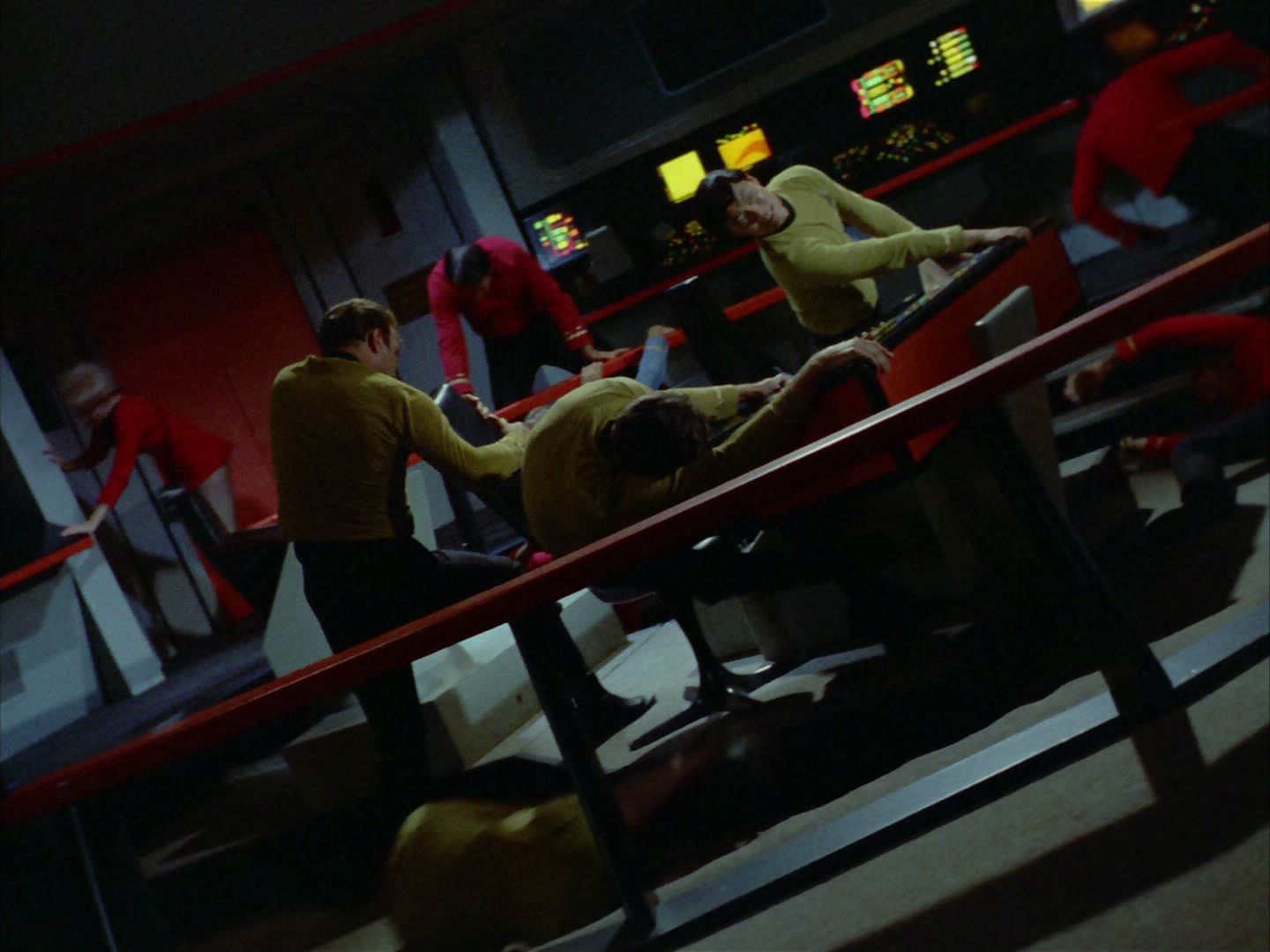 ariane179254_StarTrek_2x03_TheChangeling_0062.jpg