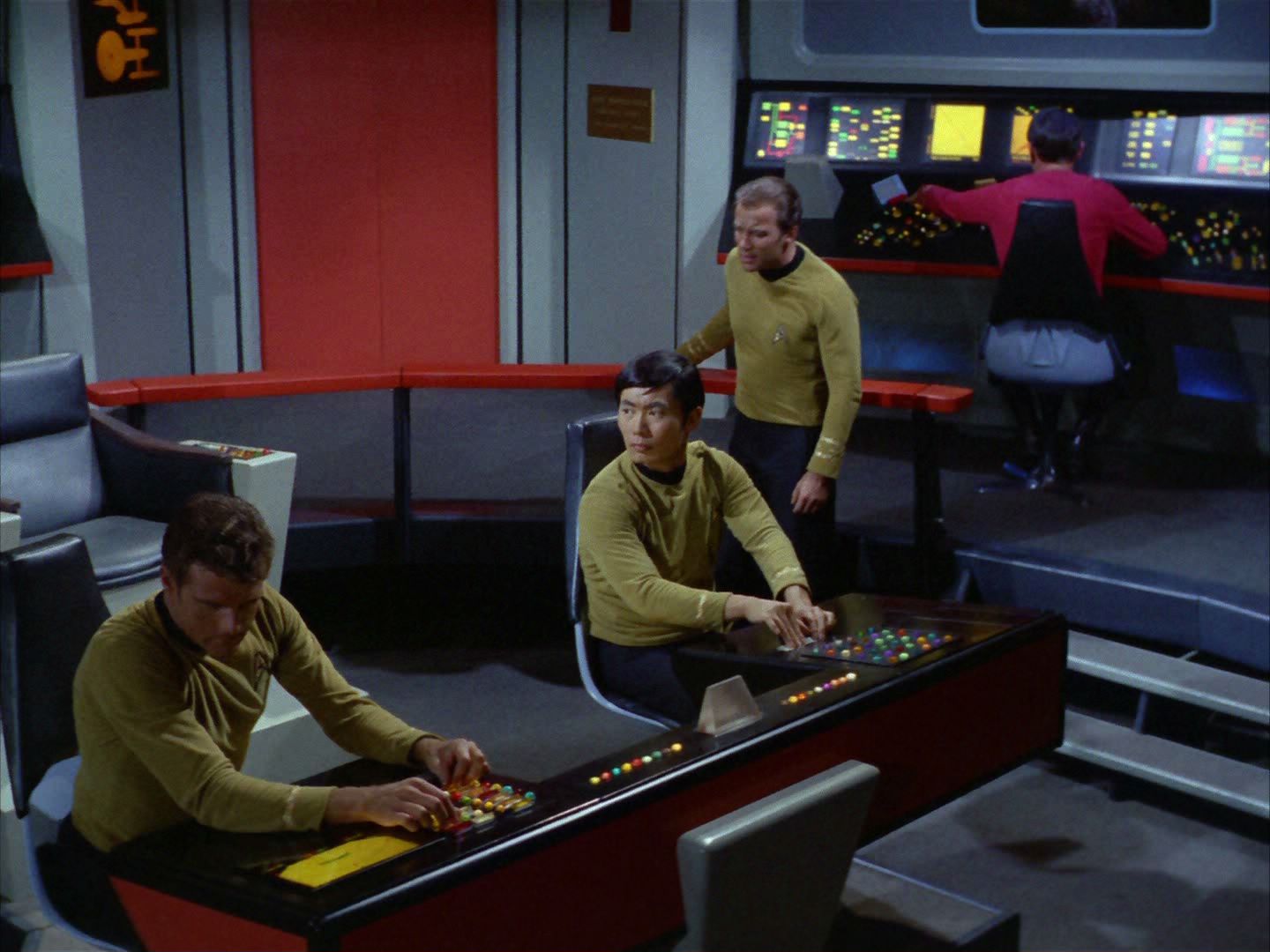 ariane179254_StarTrek_2x03_TheChangeling_0076.jpg