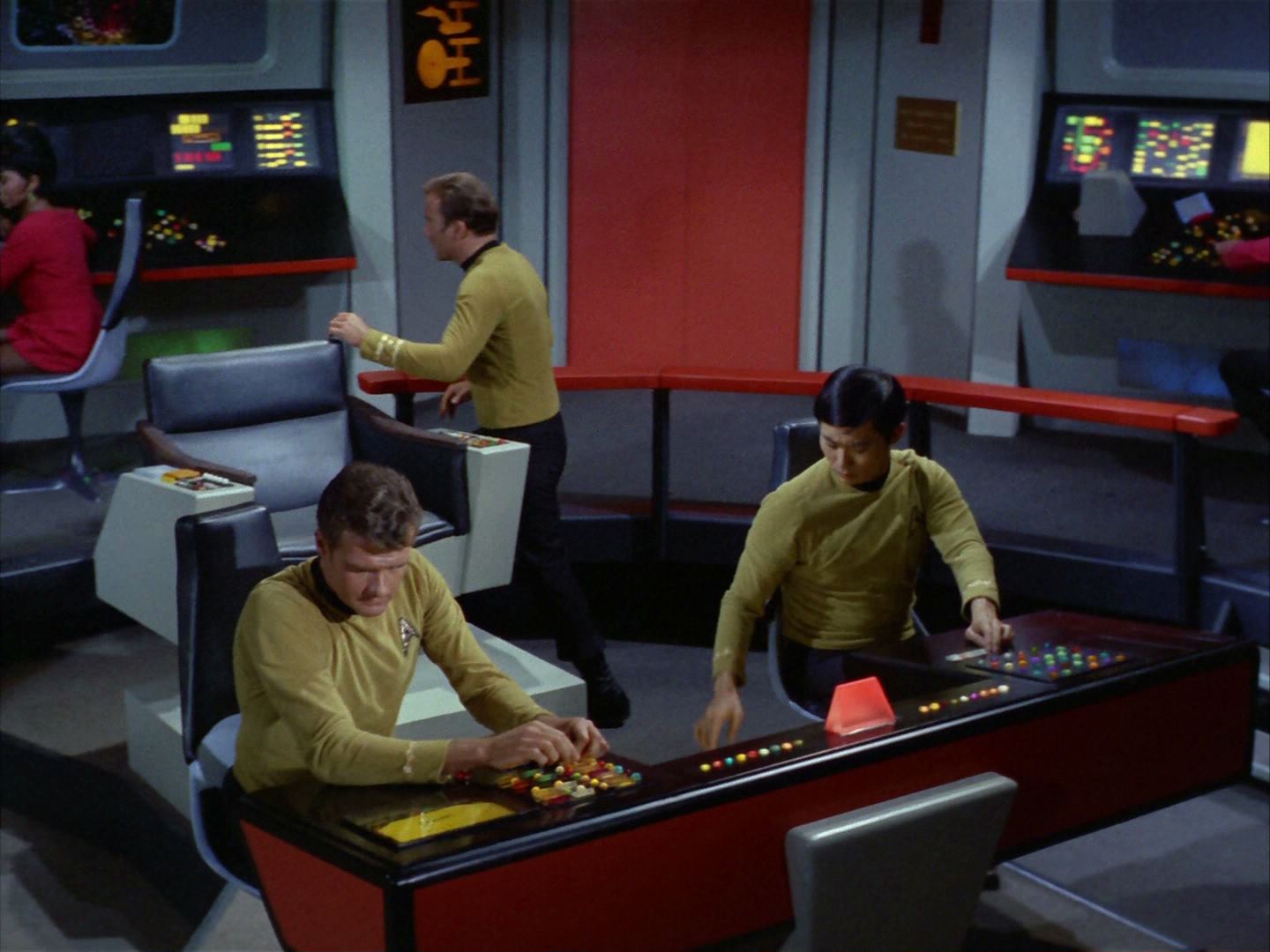ariane179254_StarTrek_2x03_TheChangeling_0077.jpg
