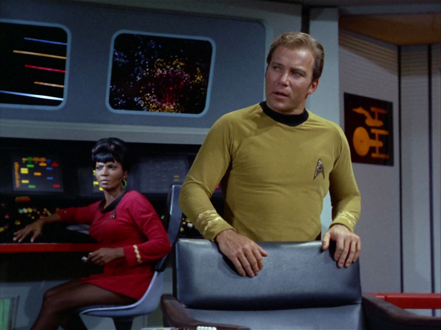 ariane179254_StarTrek_2x03_TheChangeling_0088.jpg