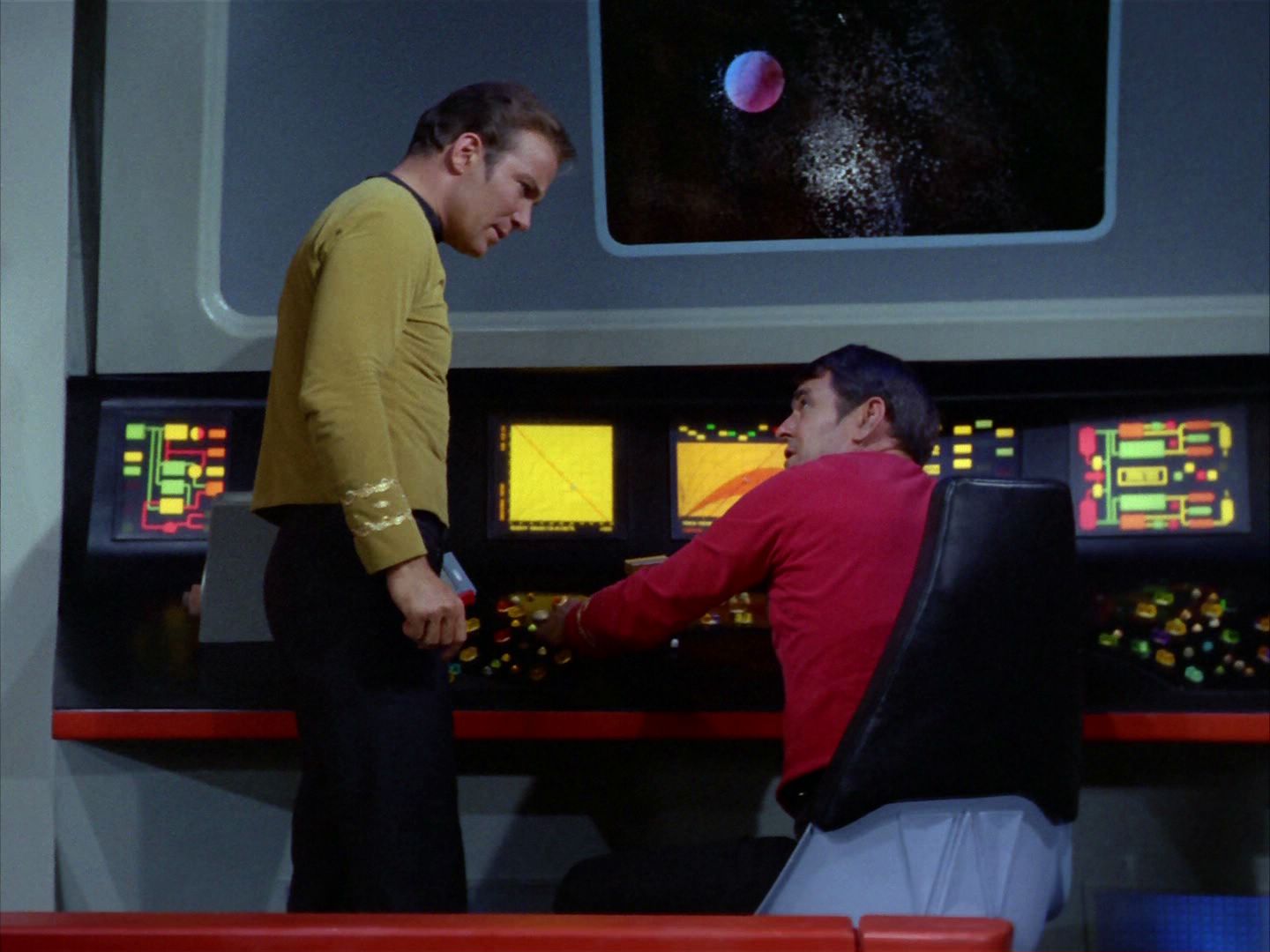 ariane179254_StarTrek_2x03_TheChangeling_0103.jpg