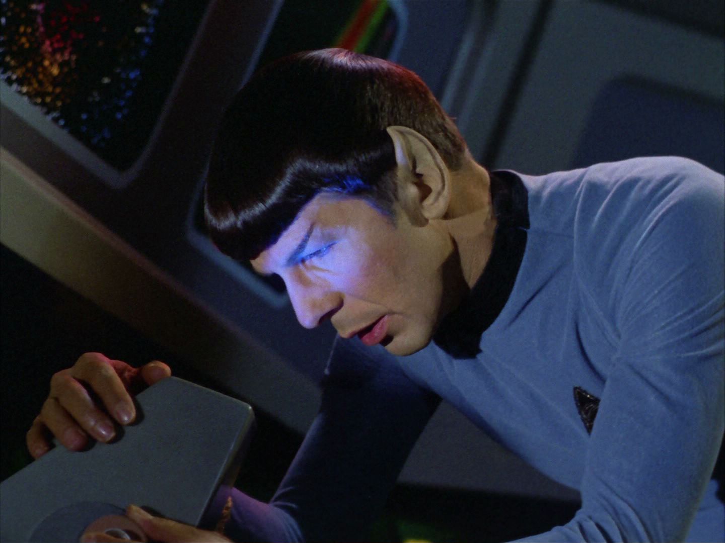 ariane179254_StarTrek_2x03_TheChangeling_0124.jpg
