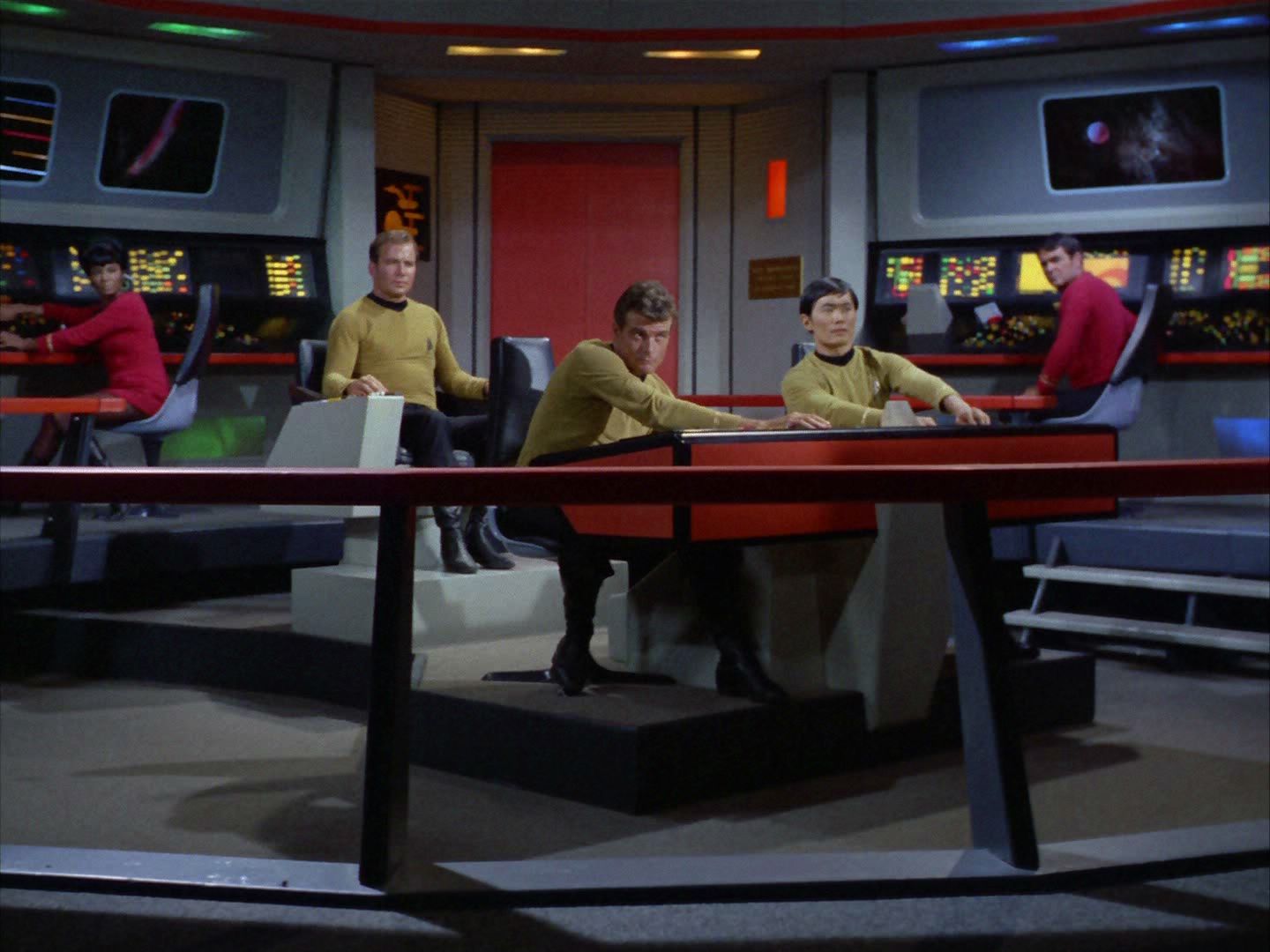 ariane179254_StarTrek_2x03_TheChangeling_0152.jpg