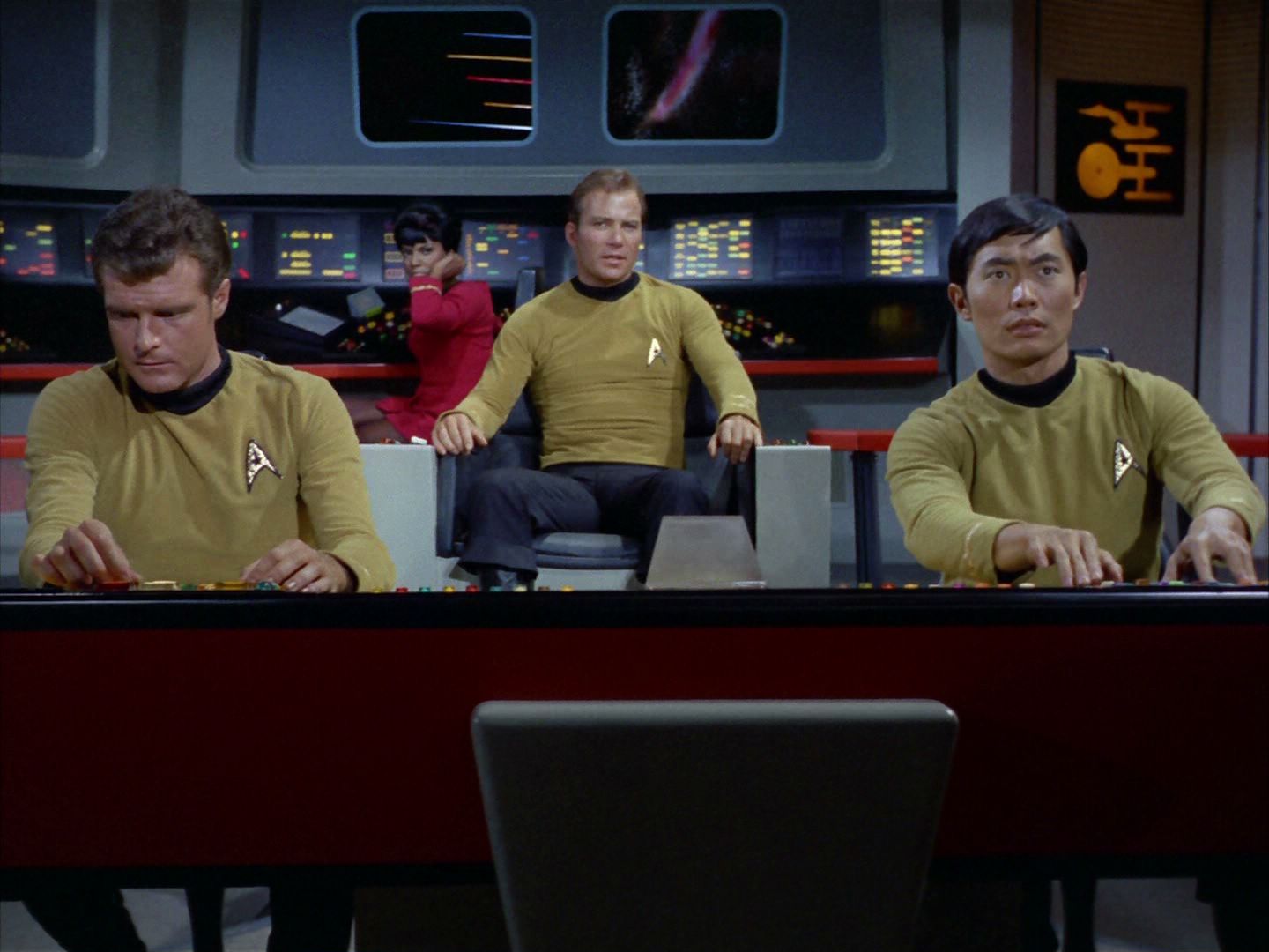 ariane179254_StarTrek_2x03_TheChangeling_0180.jpg