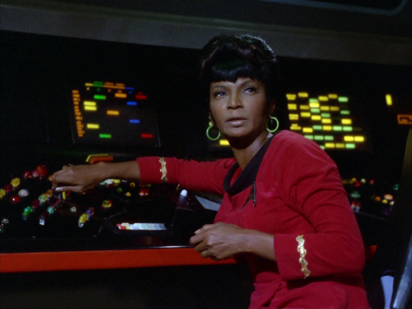 ariane179254_StarTrek_2x03_TheChangeling_0229.jpg