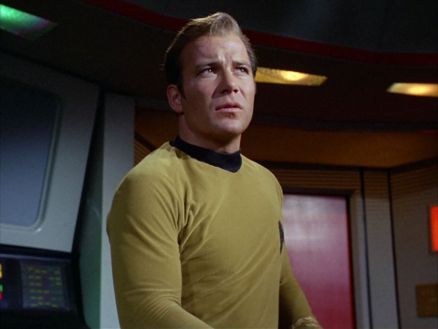 ariane179254_StarTrek_2x03_TheChangeling_0301.jpg