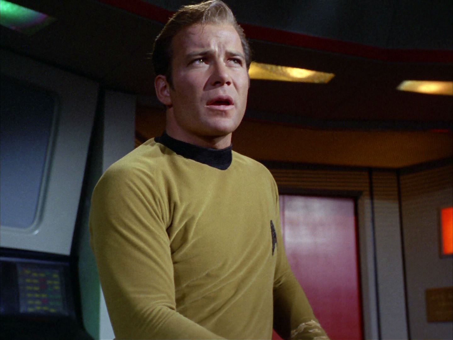 ariane179254_StarTrek_2x03_TheChangeling_0302.jpg
