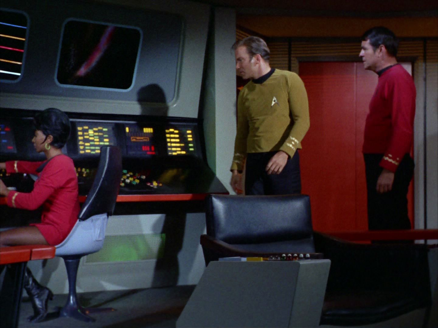 ariane179254_StarTrek_2x03_TheChangeling_0317.jpg