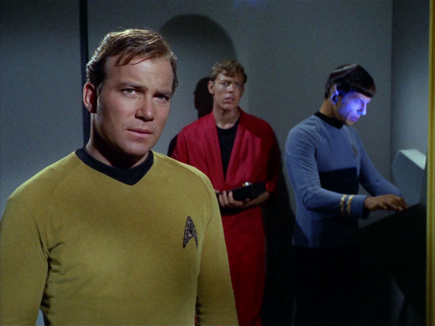 ariane179254_StarTrek_2x03_TheChangeling_0336.jpg