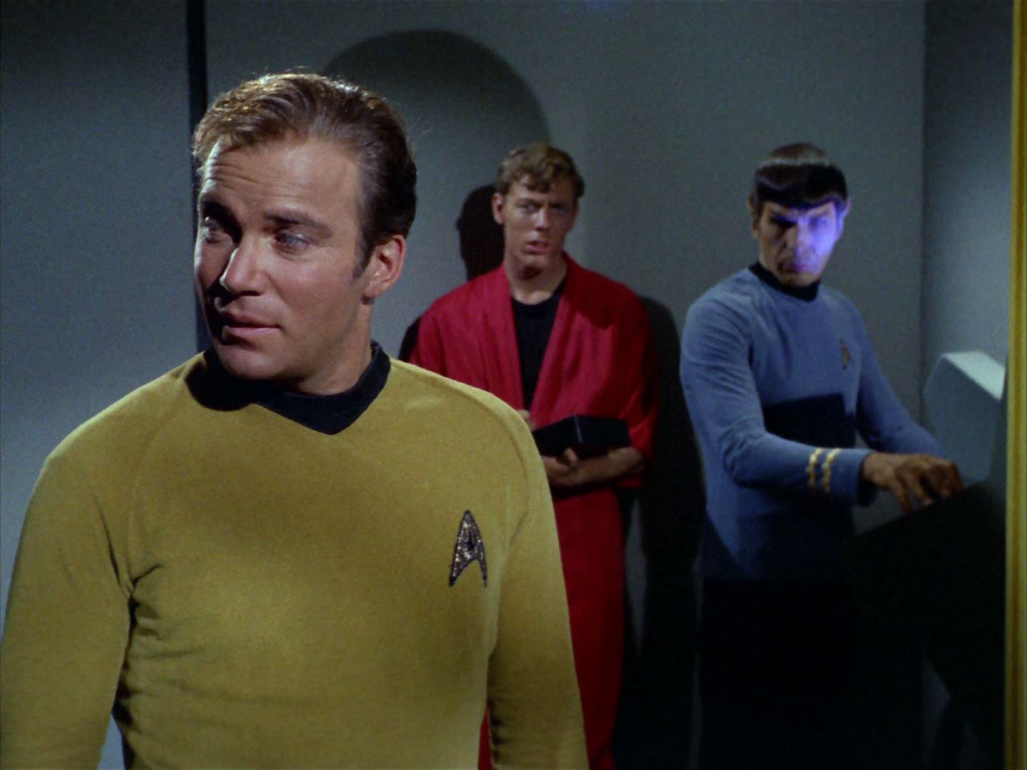 ariane179254_StarTrek_2x03_TheChangeling_0338.jpg