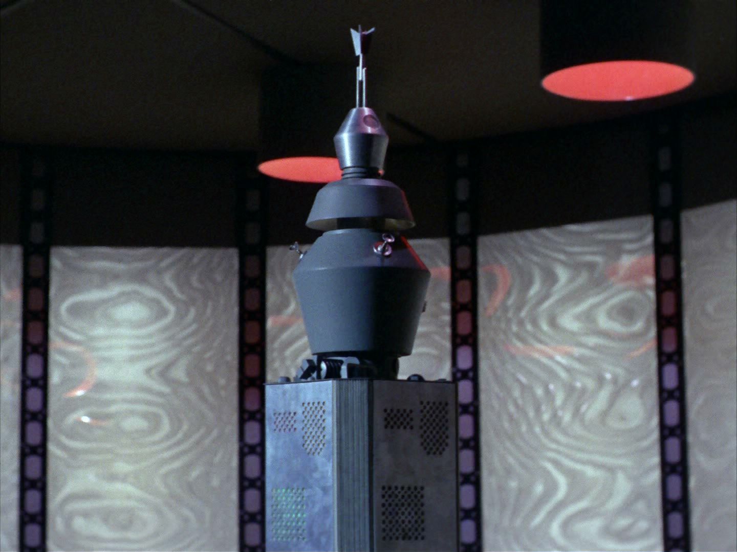 ariane179254_StarTrek_2x03_TheChangeling_0364.jpg