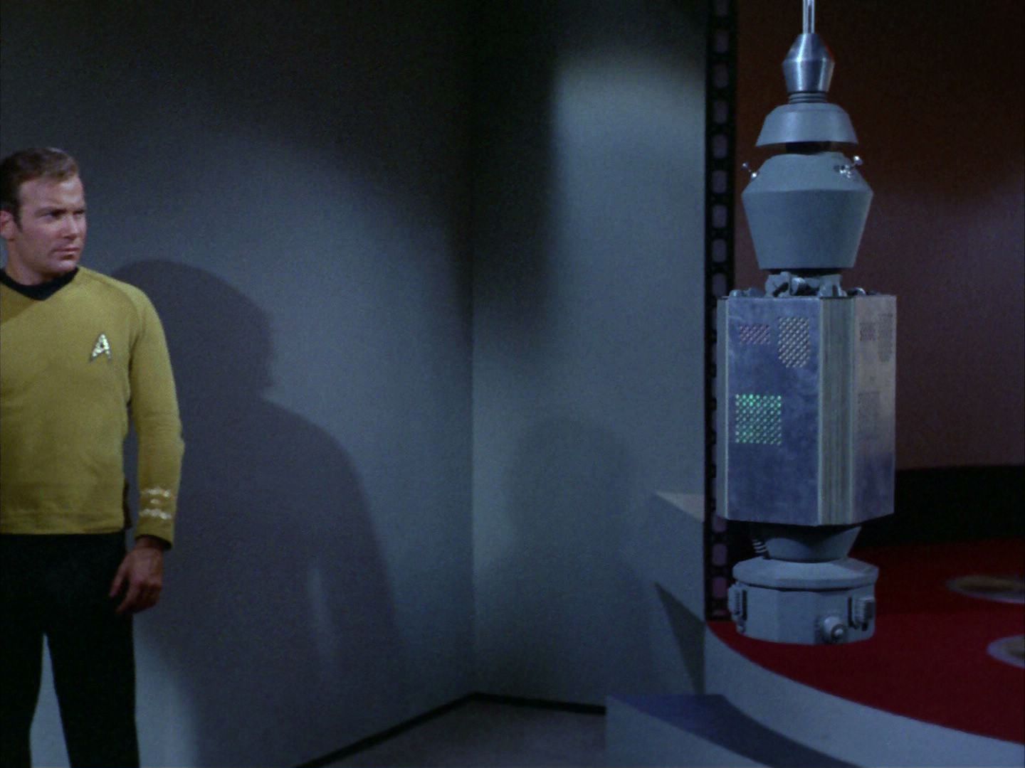ariane179254_StarTrek_2x03_TheChangeling_0411.jpg