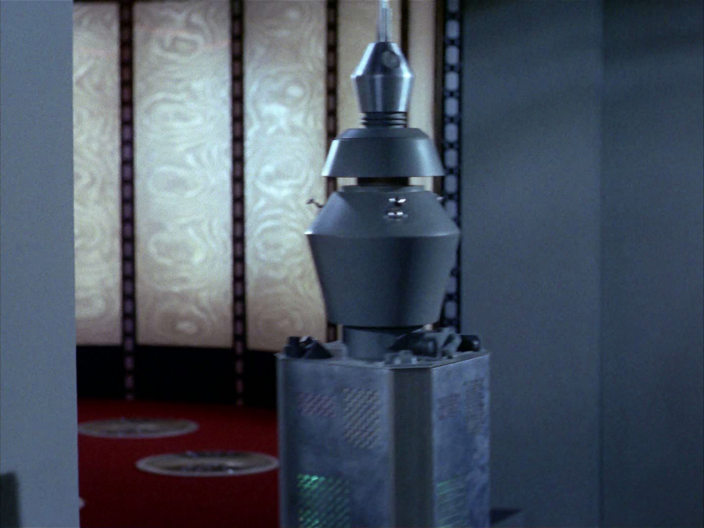 ariane179254_StarTrek_2x03_TheChangeling_0423.jpg