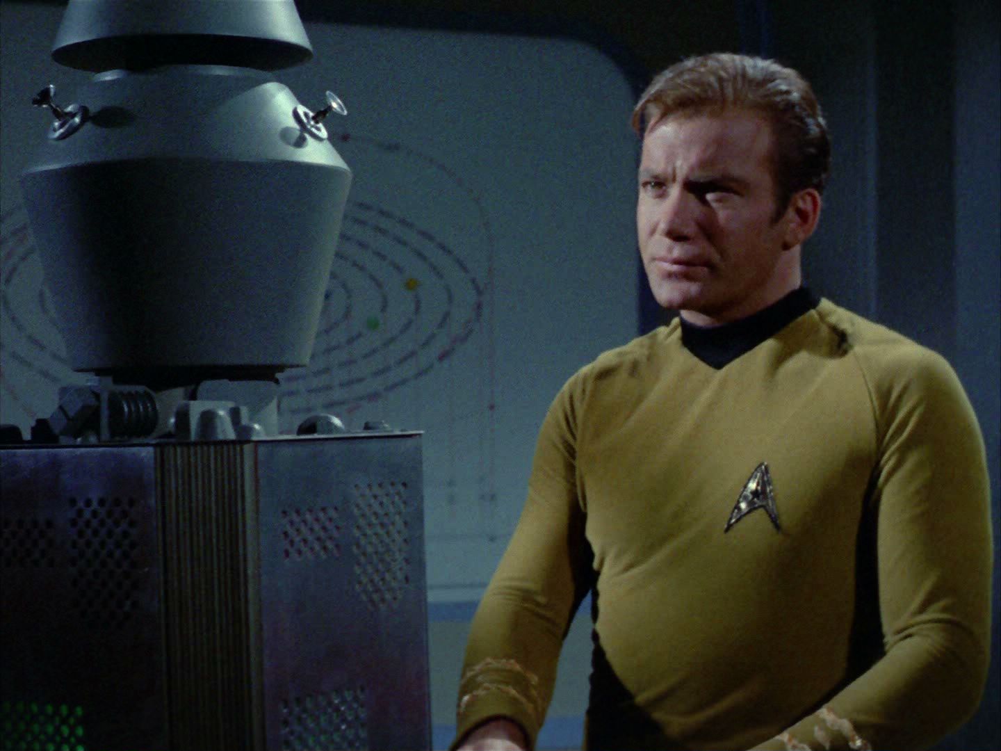 ariane179254_StarTrek_2x03_TheChangeling_0438.jpg