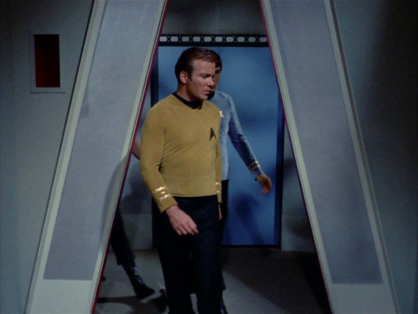 ariane179254_StarTrek_2x03_TheChangeling_0492.jpg