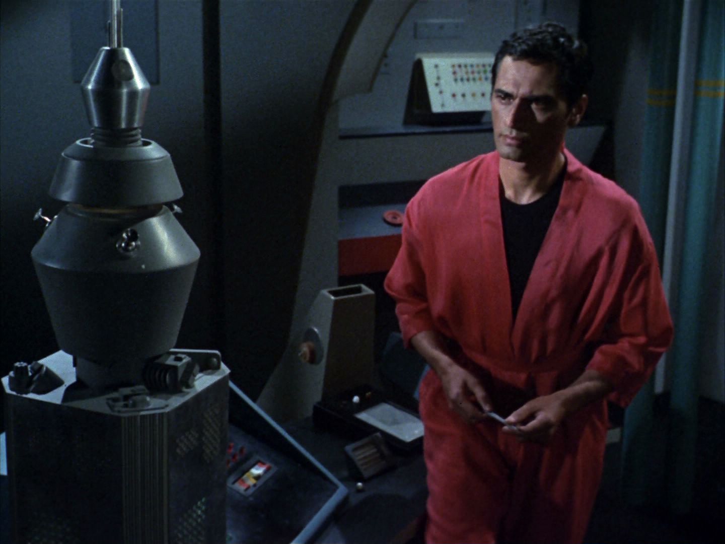 ariane179254_StarTrek_2x03_TheChangeling_0509.jpg
