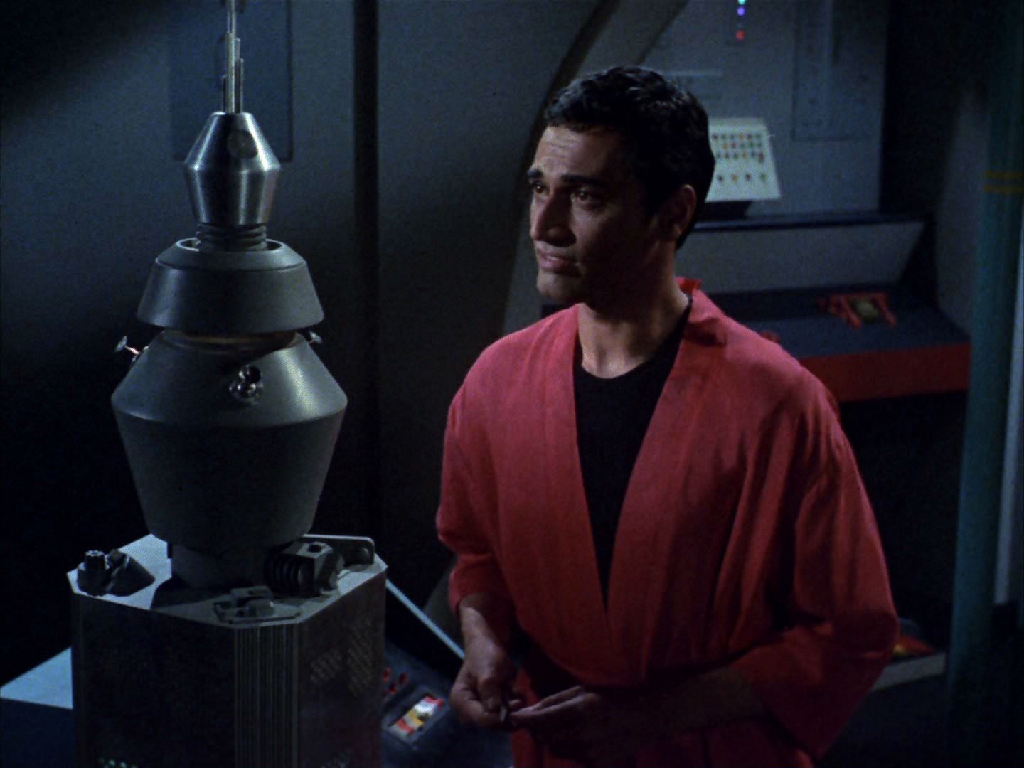 ariane179254_StarTrek_2x03_TheChangeling_0515.jpg