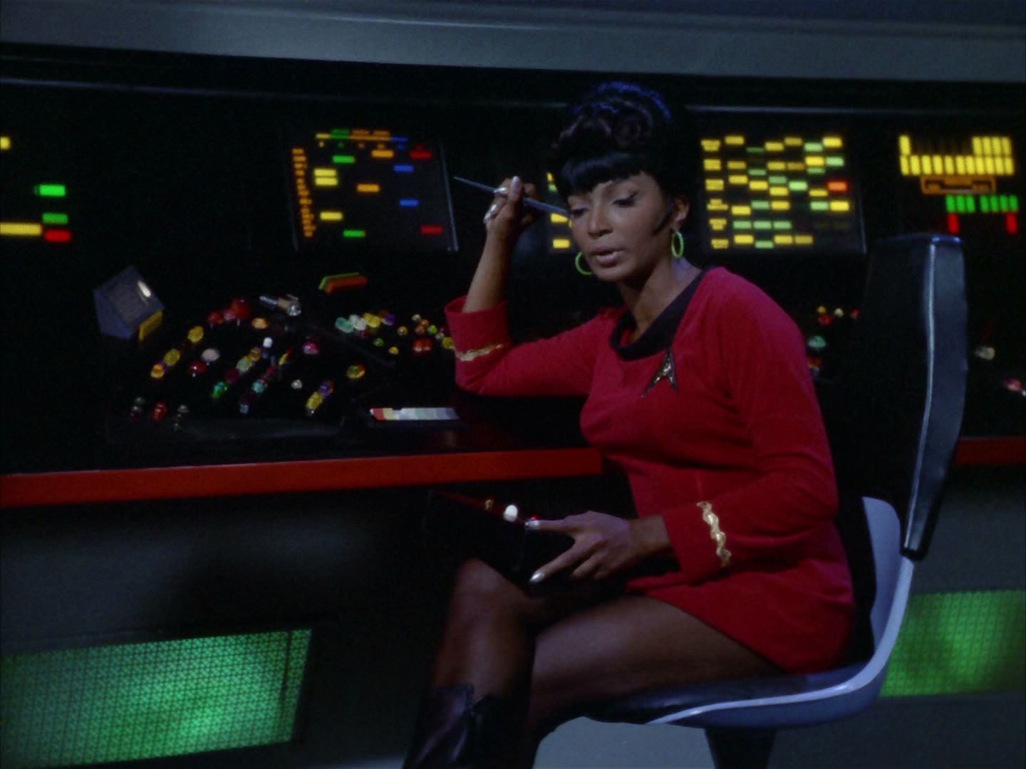 ariane179254_StarTrek_2x03_TheChangeling_0526.jpg