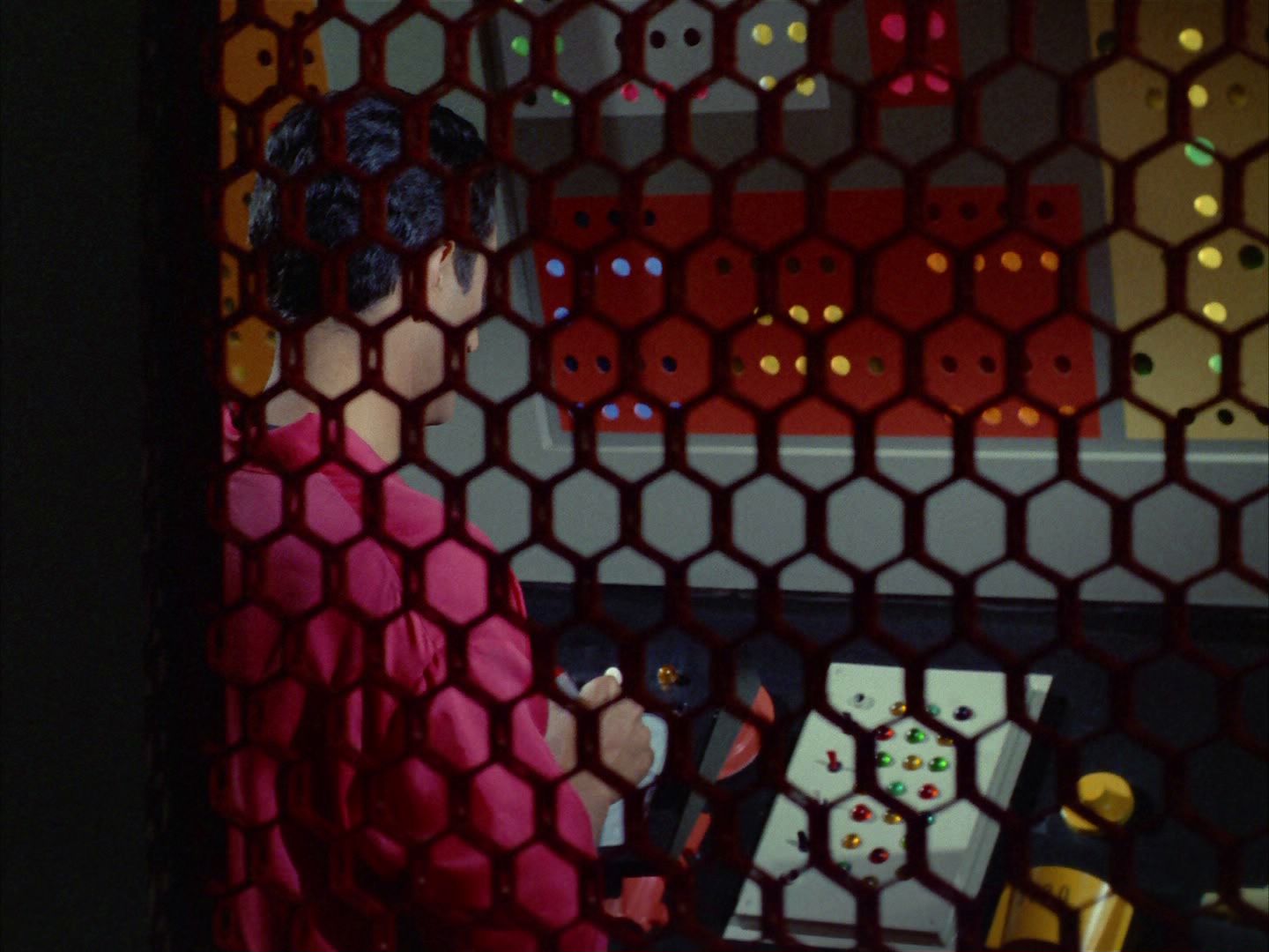 ariane179254_StarTrek_2x03_TheChangeling_0545.jpg
