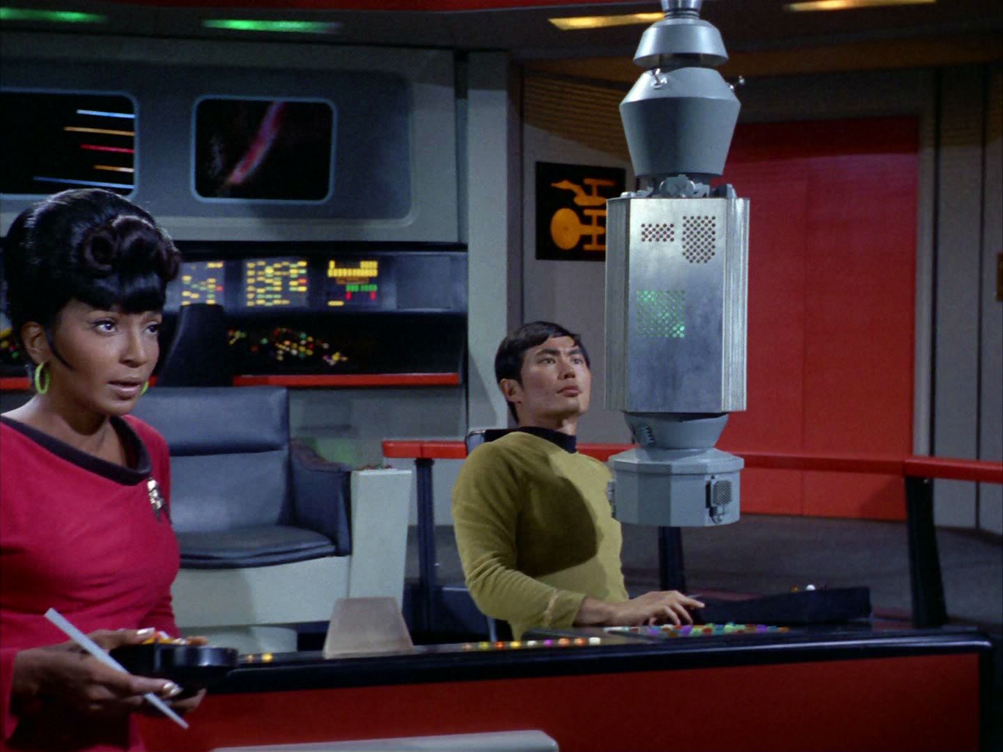 ariane179254_StarTrek_2x03_TheChangeling_0628.jpg