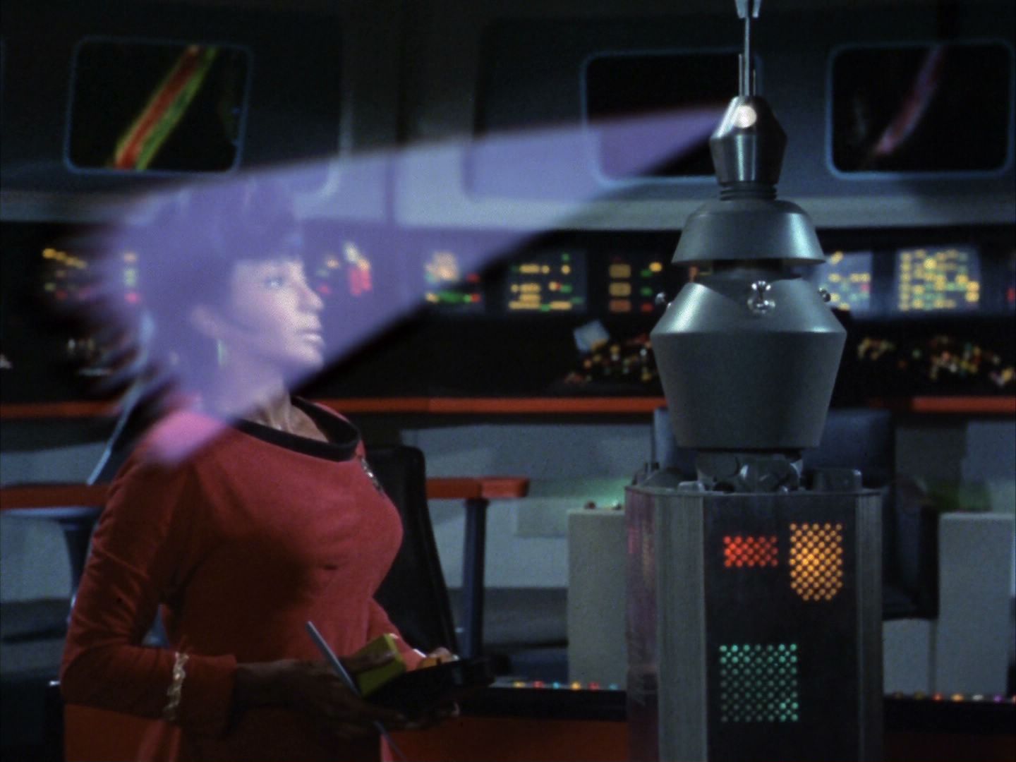 ariane179254_StarTrek_2x03_TheChangeling_0660.jpg