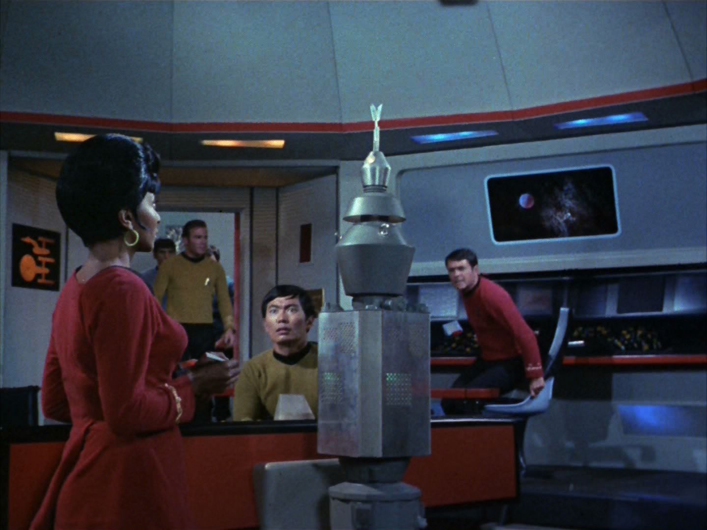 ariane179254_StarTrek_2x03_TheChangeling_0663.jpg