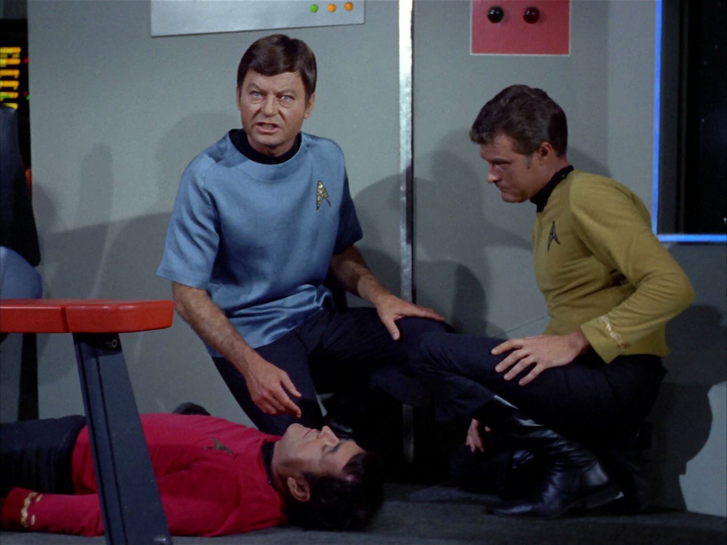 ariane179254_StarTrek_2x03_TheChangeling_0674.jpg
