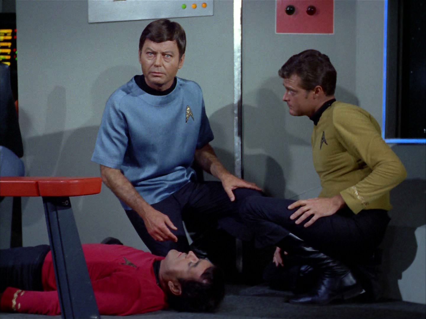 ariane179254_StarTrek_2x03_TheChangeling_0675.jpg