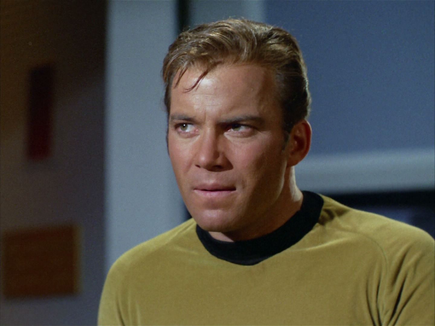ariane179254_StarTrek_2x03_TheChangeling_0697.jpg