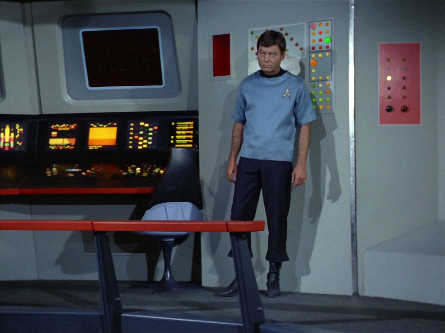 ariane179254_StarTrek_2x03_TheChangeling_0715.jpg