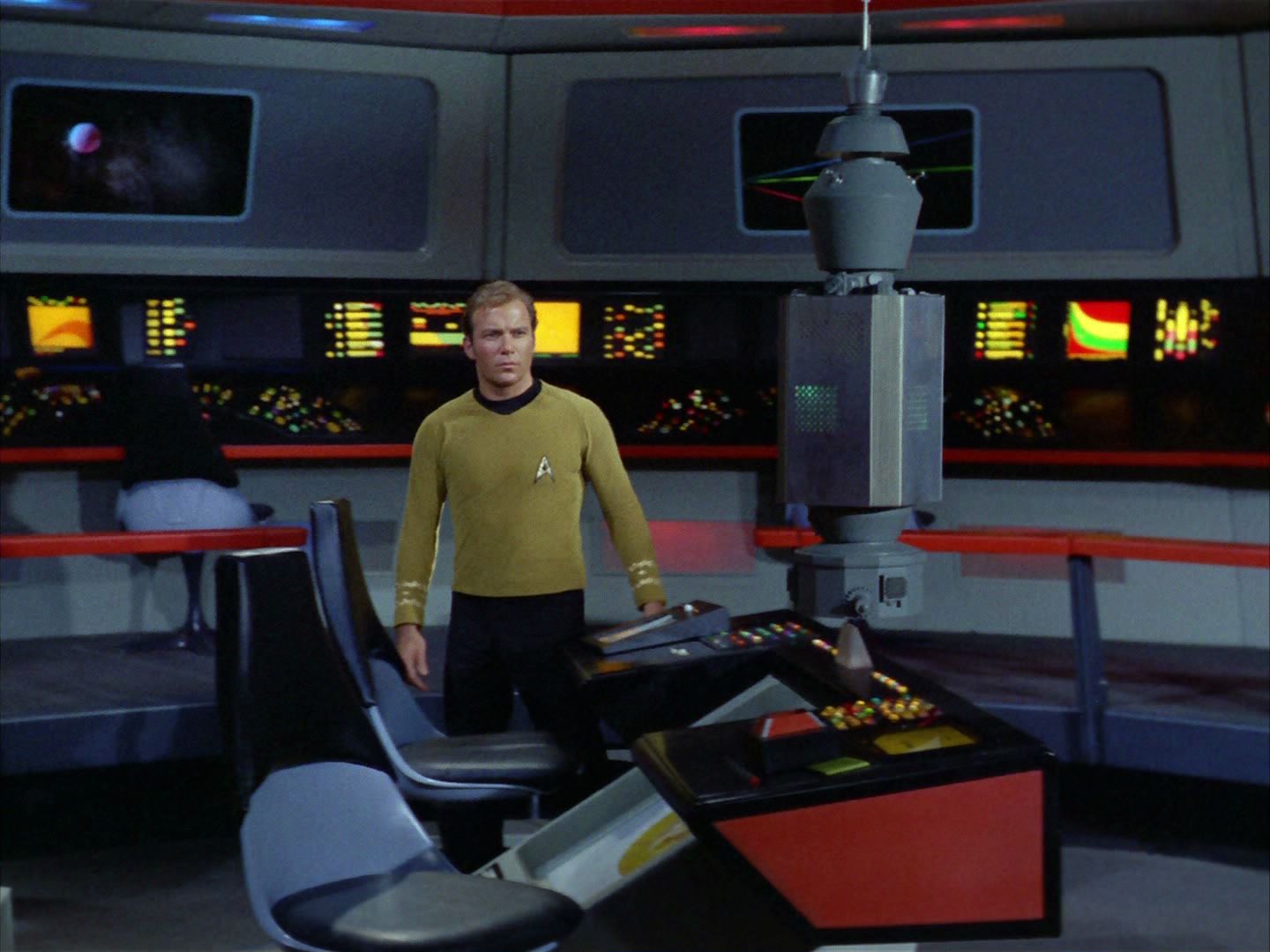 ariane179254_StarTrek_2x03_TheChangeling_0751.jpg