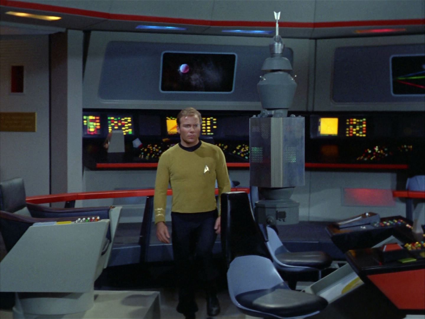 ariane179254_StarTrek_2x03_TheChangeling_0754.jpg