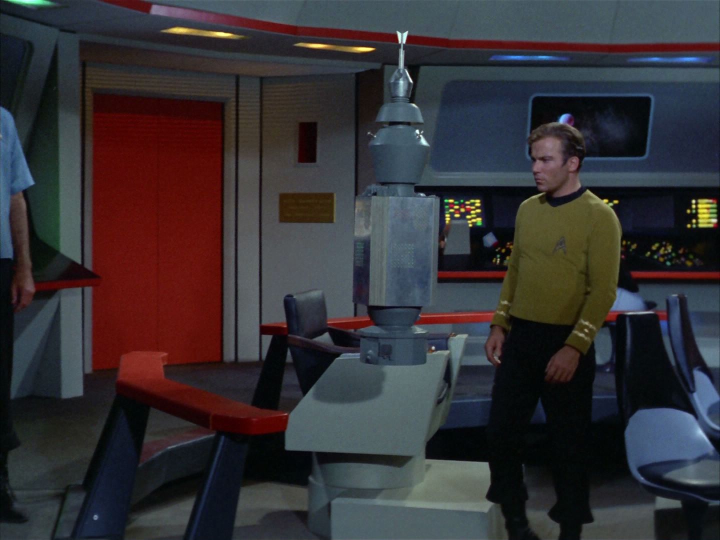 ariane179254_StarTrek_2x03_TheChangeling_0757.jpg