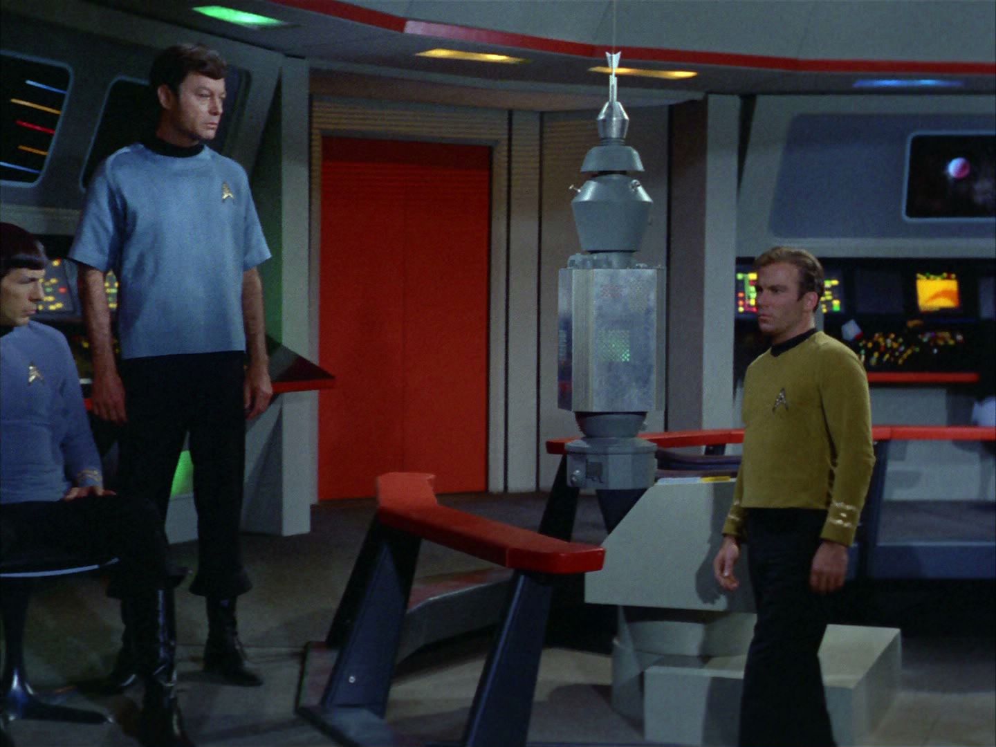 ariane179254_StarTrek_2x03_TheChangeling_0758.jpg