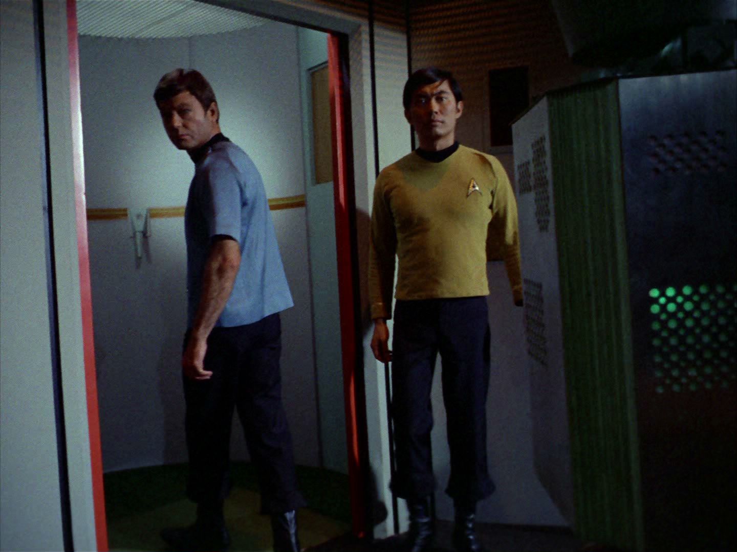 ariane179254_StarTrek_2x03_TheChangeling_0796.jpg