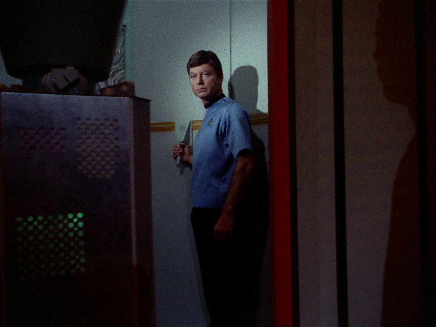 ariane179254_StarTrek_2x03_TheChangeling_0799.jpg