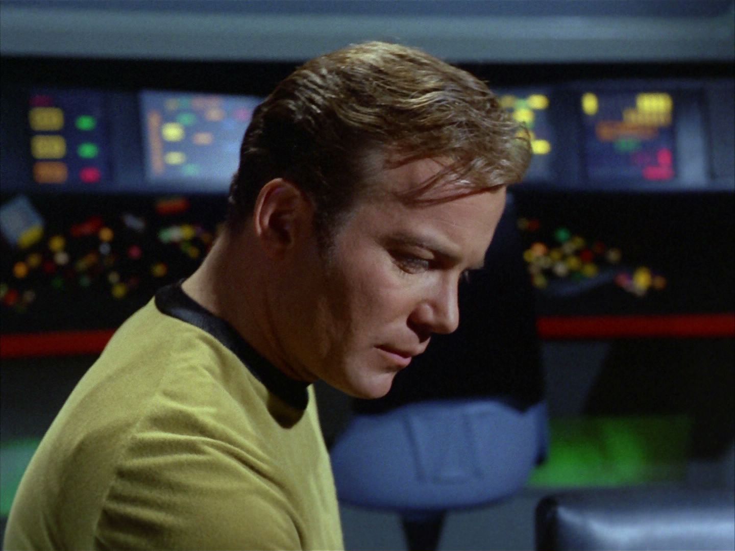 ariane179254_StarTrek_2x03_TheChangeling_0801.jpg