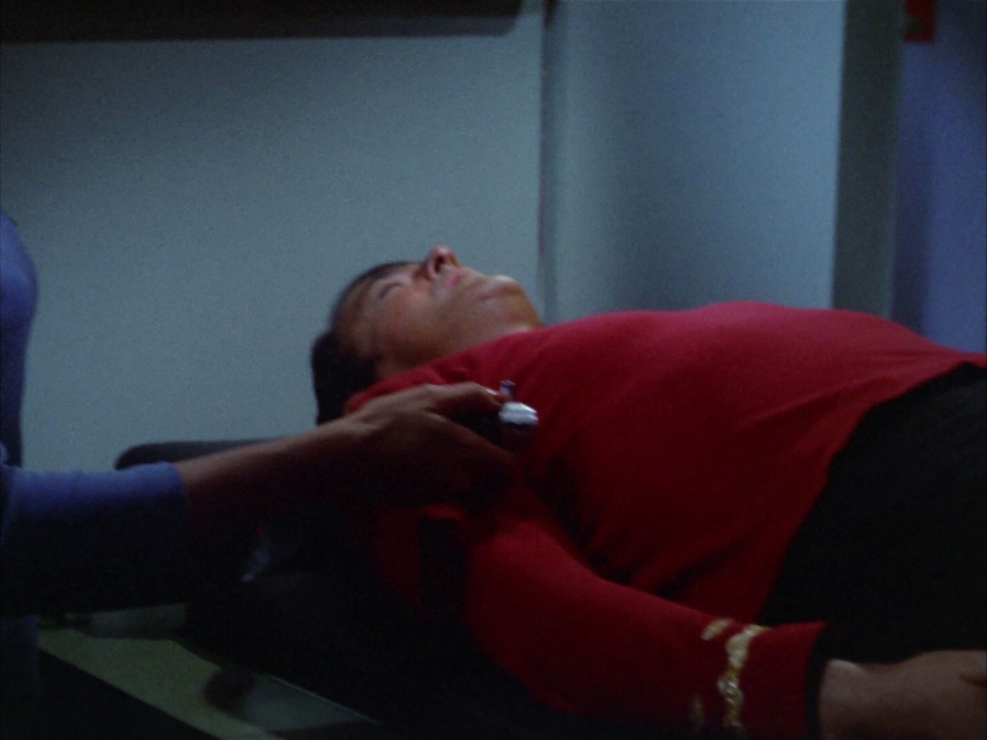 ariane179254_StarTrek_2x03_TheChangeling_0806.jpg