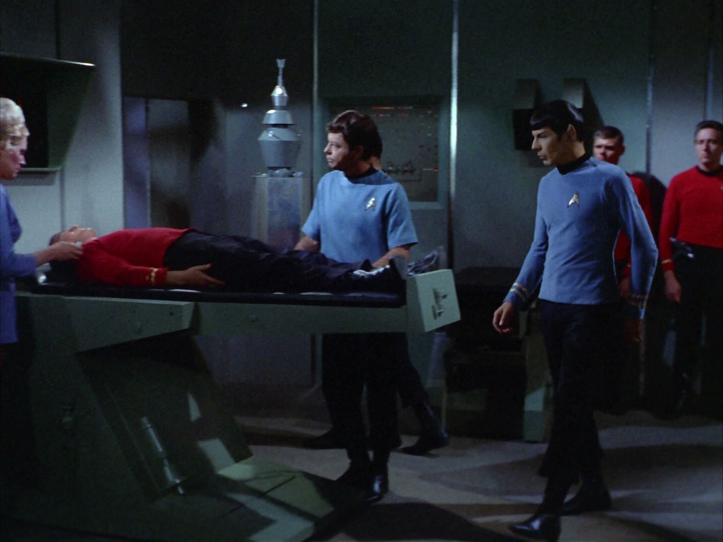 ariane179254_StarTrek_2x03_TheChangeling_0812.jpg