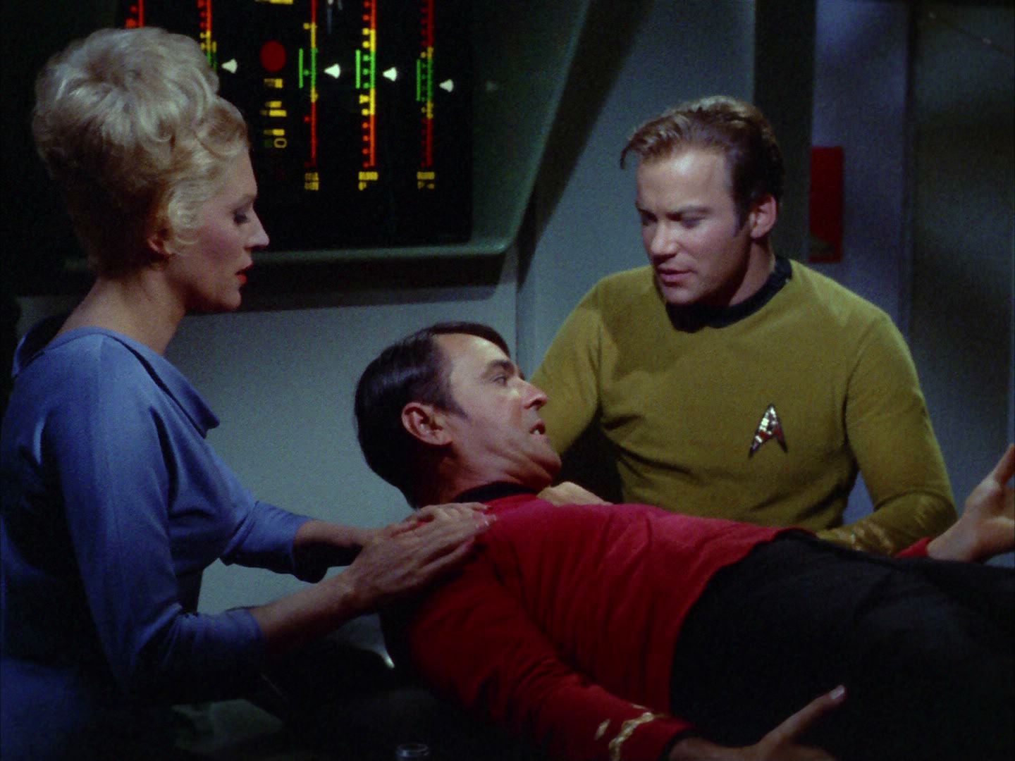 ariane179254_StarTrek_2x03_TheChangeling_0833.jpg